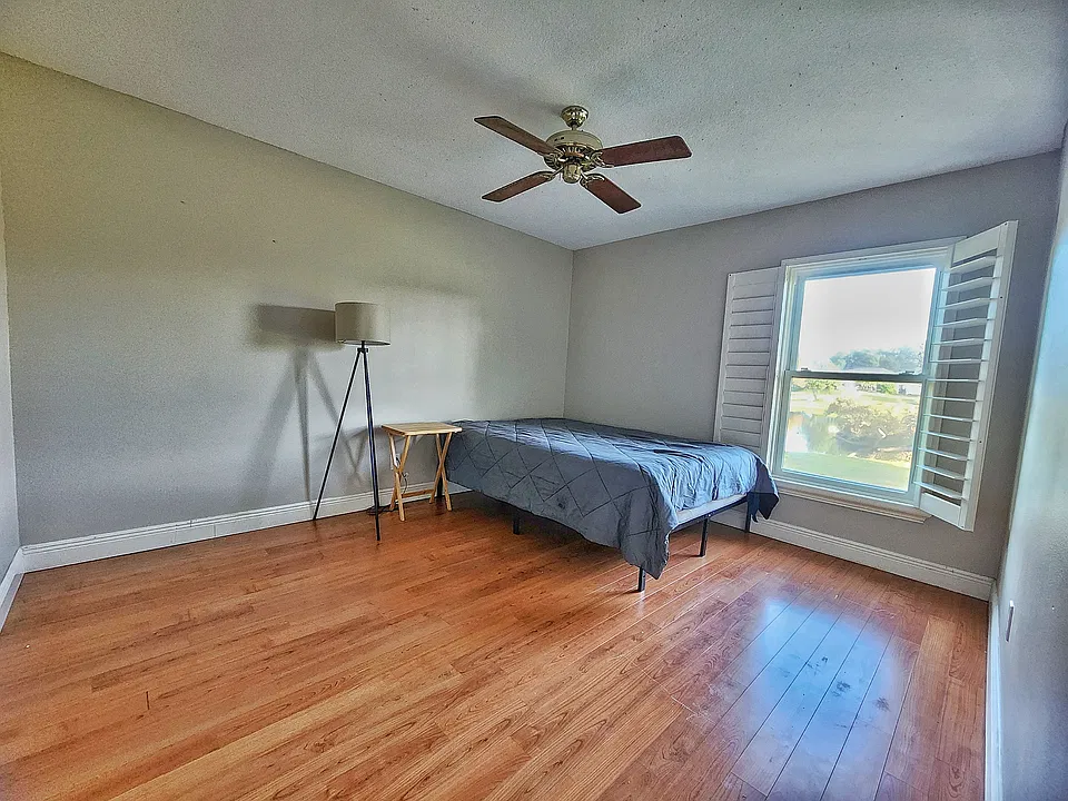 Sandringham Ln