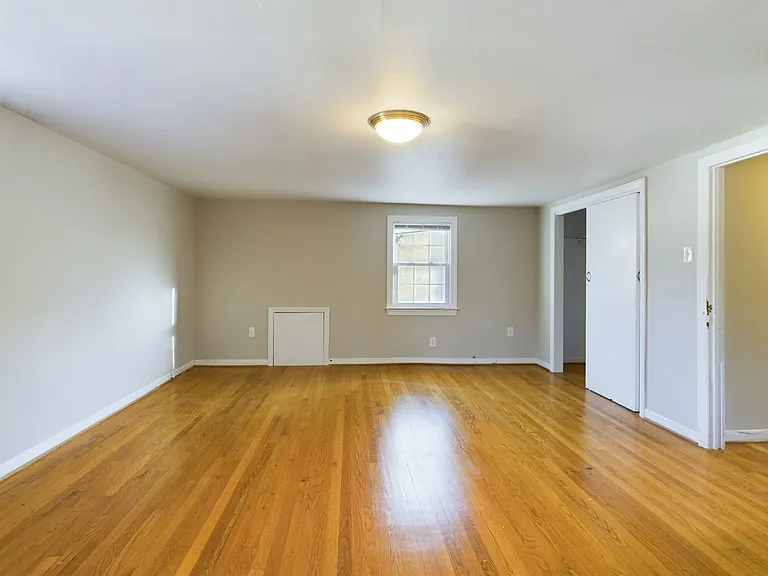 2513 Libbie Ave — Photo 24