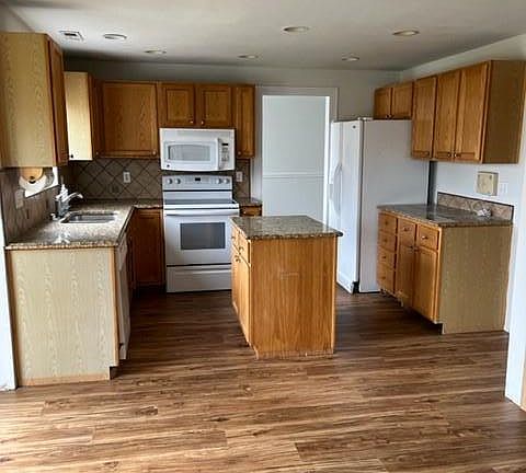 4th image of 21608 41st Ave E