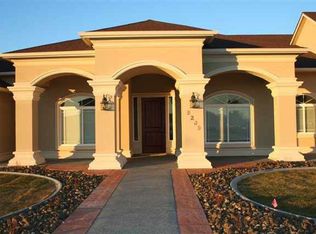 9209 Chardonnay Dr, Pasco, WA 99301