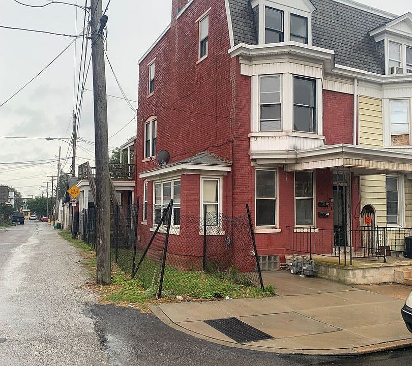 2nd image of 32 N Tremont St APT 2