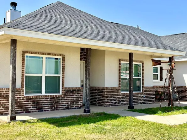 206 Kasberg Ct, Miles, TX 76861