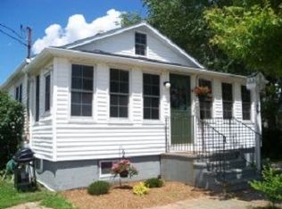 221 Sand Hill Cove Rd, Narragansett, RI 02882