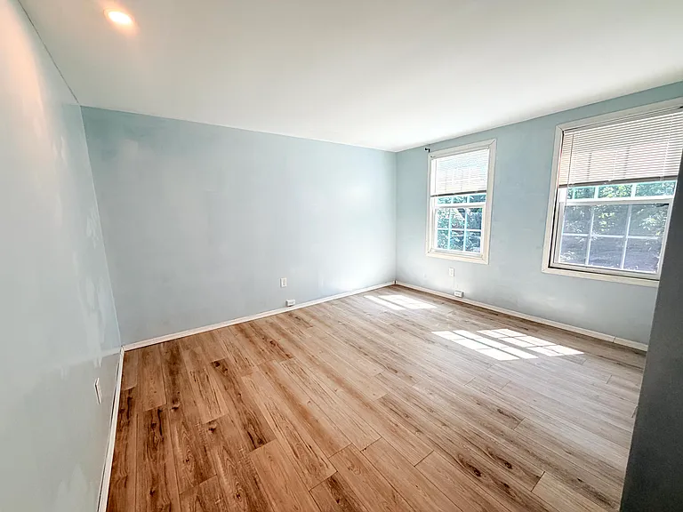 1601 Sexton St — Photo 10