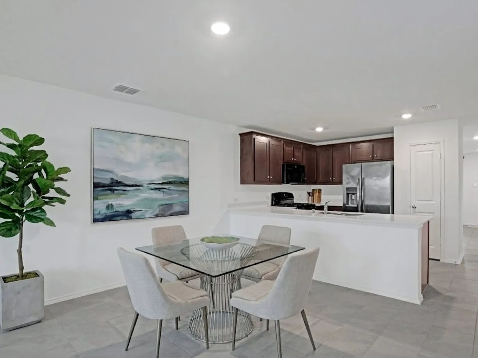 4 bed, 1653 sqft, $1,850 — Photo 2