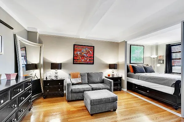 Sold by Cooper & Cooper Real Estate | media 9