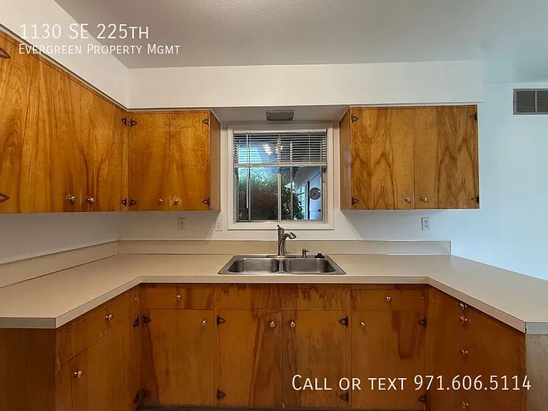 1130 SE 225th Ave — Photo 15