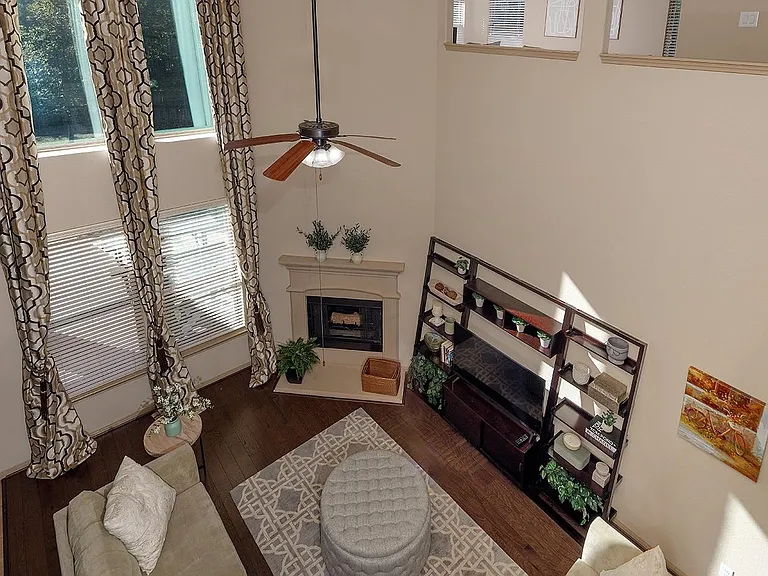 222 Hawkhurst Ct — Photo 17