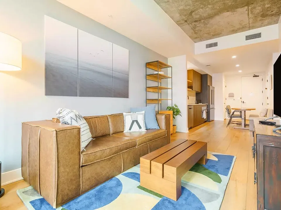 48 East Ave #26-ID1013569P