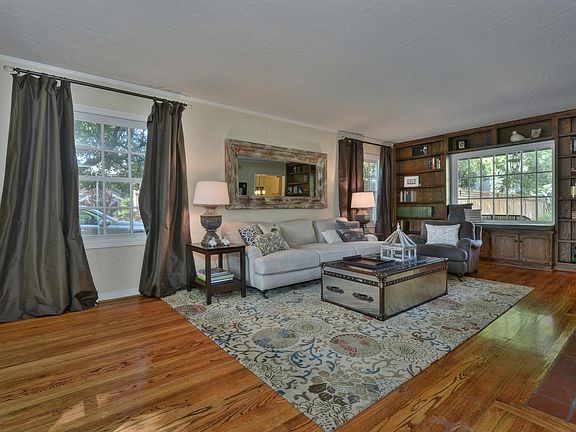 3rd image of 1038 Westwood Dr