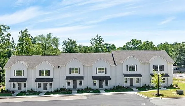 3260 Academy Dr #610