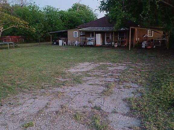 2nd image of 1427 Ranger Hwy