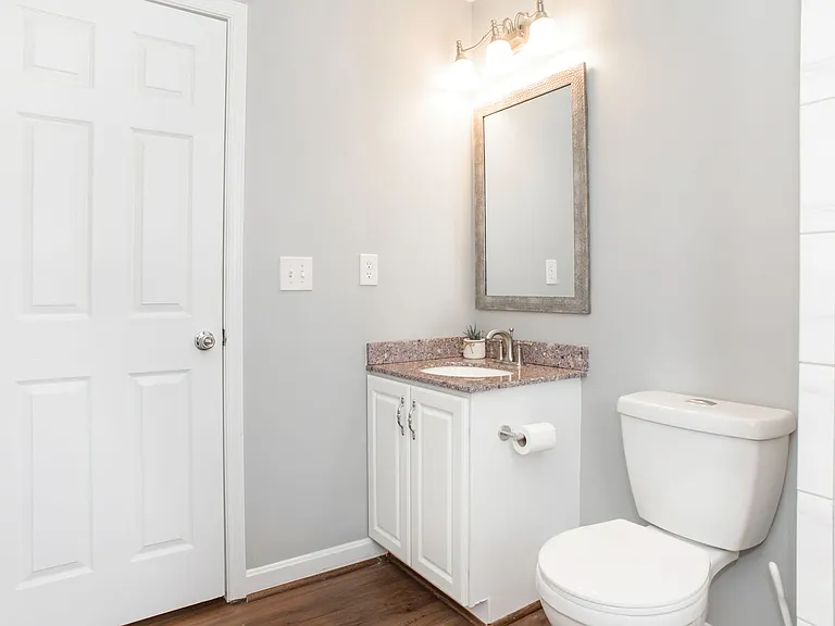 8008 High Oak Rd — Photo 32