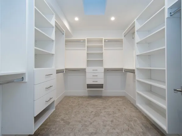 7 Glenmore Dr, West Vancouver, BC V7S 1A4