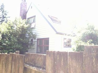 8257 17th Ave NE, Seattle, WA 98115