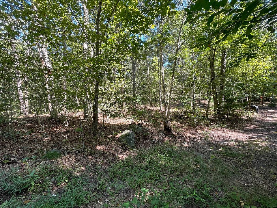 2nd image of 156 Rocky Hill Rd
