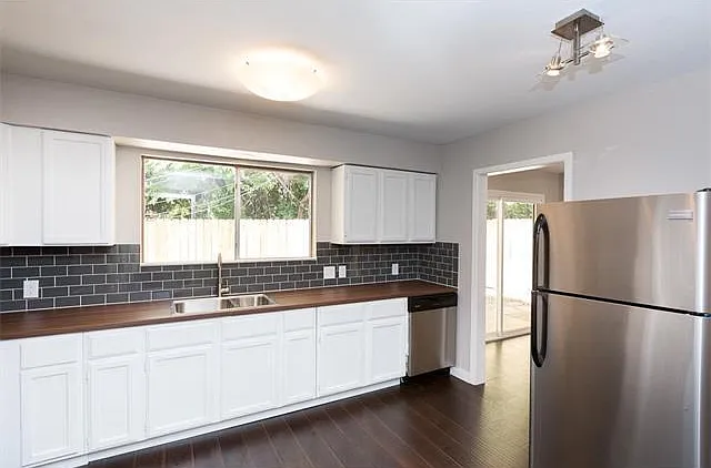 304 S Burnet St — Photo 7