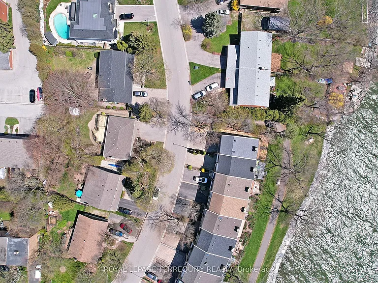 2055 Waters Edge Dr — Photo 31