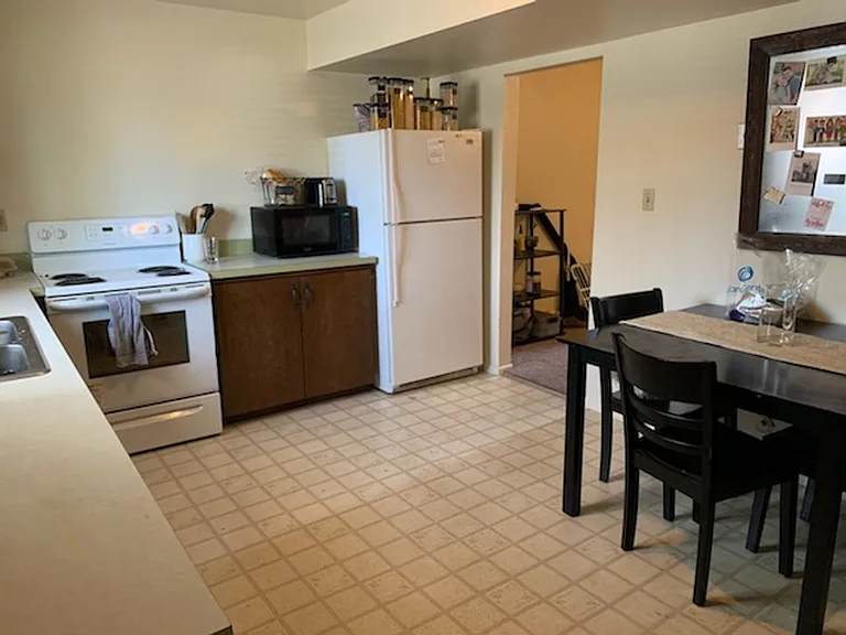 1080 S Virginia Cir — Photo 6
