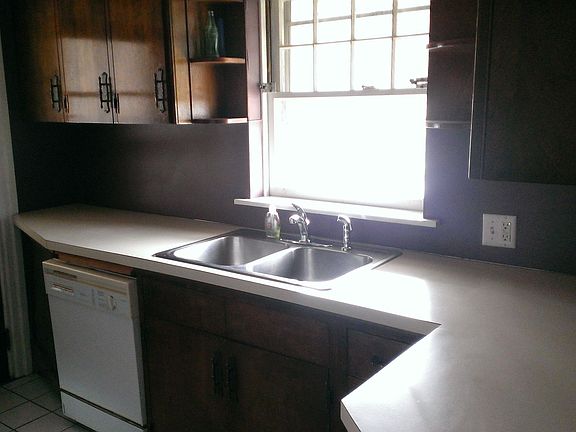 Kitchen (right)