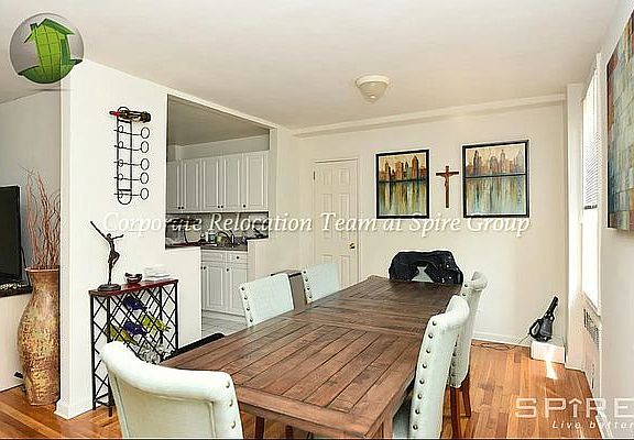 4th image of 30-60 Crescent St #2H