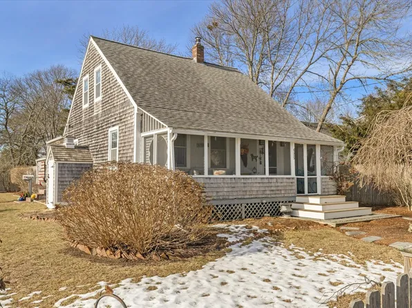 125 Sea Street, Hyannis, MA 02601