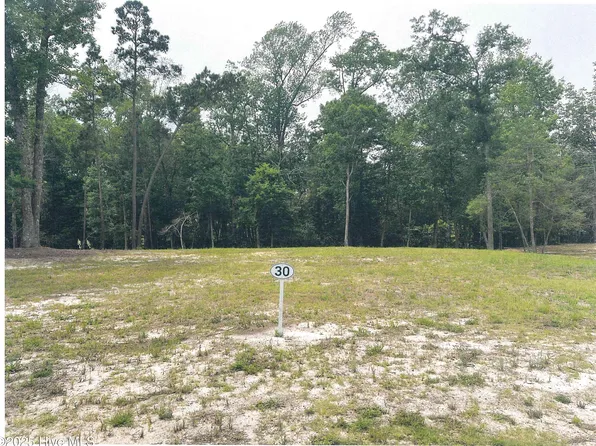 800 Helmsdale Drive, Wilmington, NC 28405