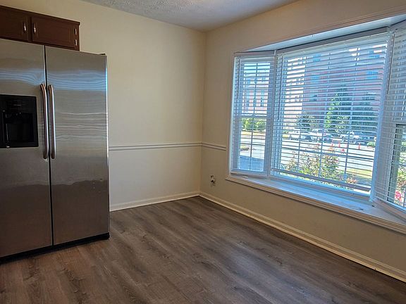 3rd image of 1869 Norcross Chase Cir