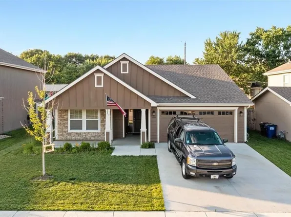 1012 W 30th St, Lawrence, KS 66046