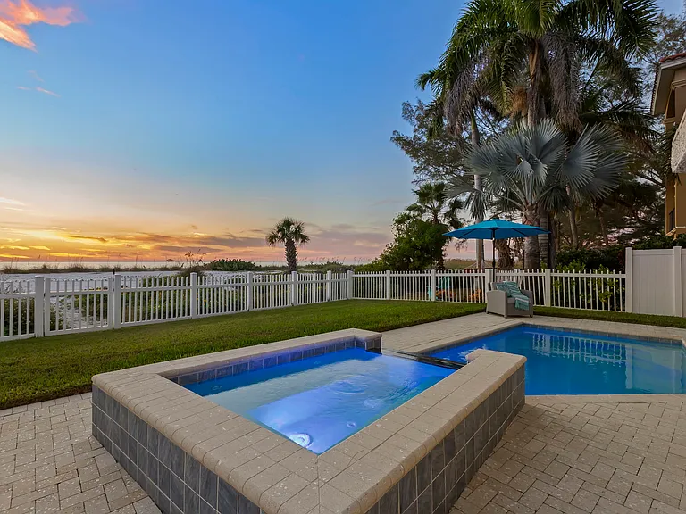 10042 Gulf Blvd — Photo 67