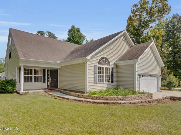 305 Drake Landing, New Bern, NC 28560