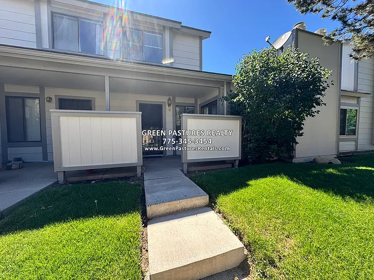 957 Tyler Way #957 — Photo 2