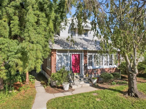 743 6th St, Whitehall, PA 18052
