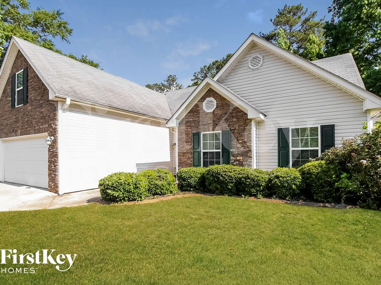 3 bed, 2.0 bath, 1841 sqft, $2,040 — Photo 2