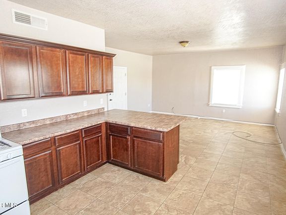 5th image of 2862 Grant Ave APT 3