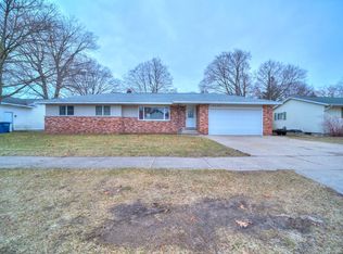 3137 Eastland Rd, Muskegon, MI 49441