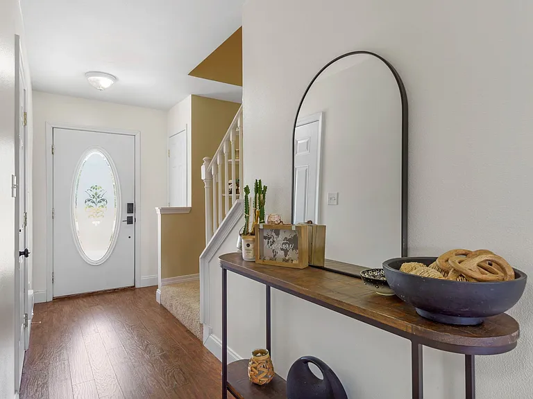503 Sullivan St NW #F — Photo 4