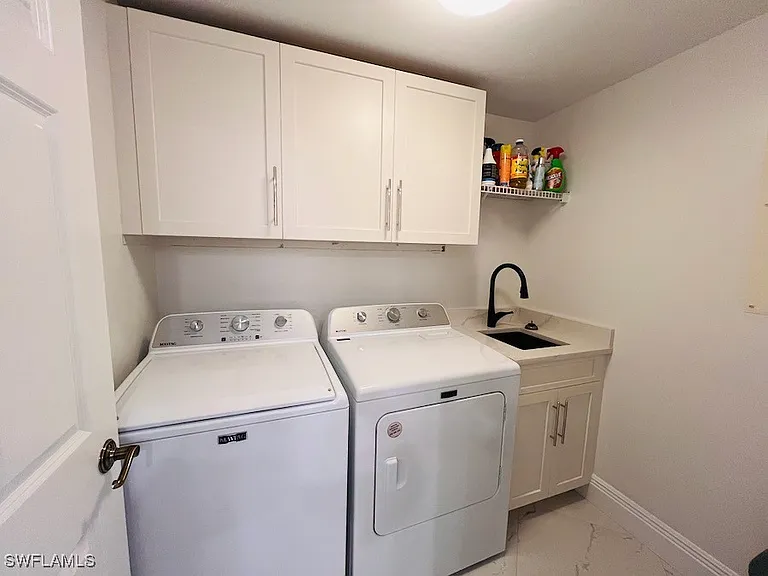 425 Cove Tower Dr #902 — Photo 25