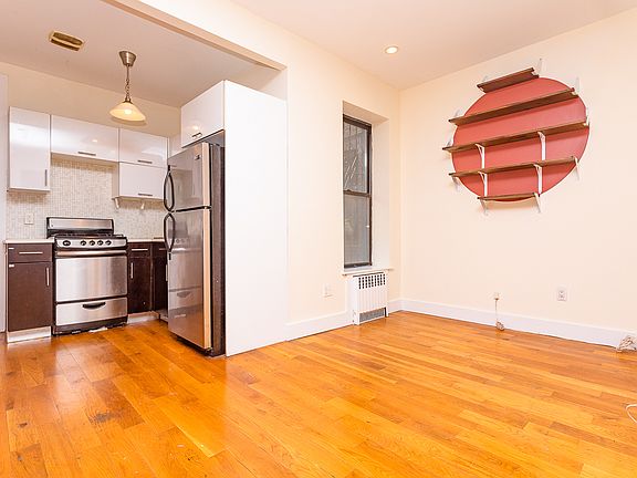 2nd image of 1058 Bergen St #3LFC
