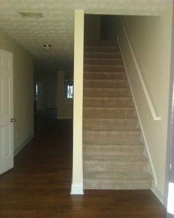 2nd image of 392 Tara Commons Cir