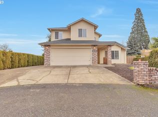 1203 NE Magda Ln, Portland, OR 97230