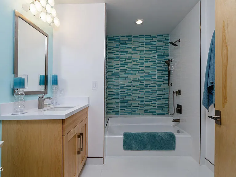 3920 Ocean Dr — Photo 22