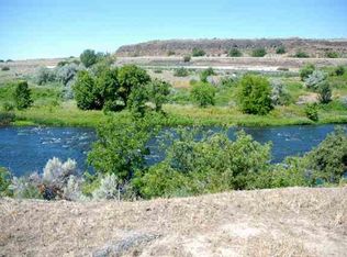 2 W Island View Pr NW, Prosser, WA 99350