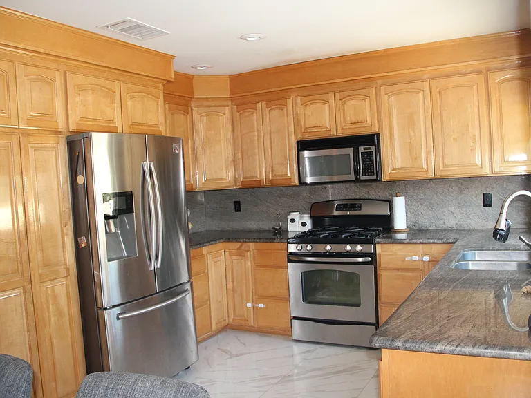 6854 Tiki Dr — Photo 11