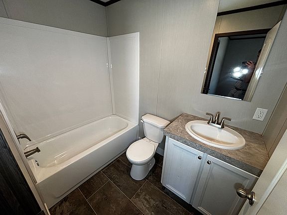 3rd image of 218 Baltic Cir