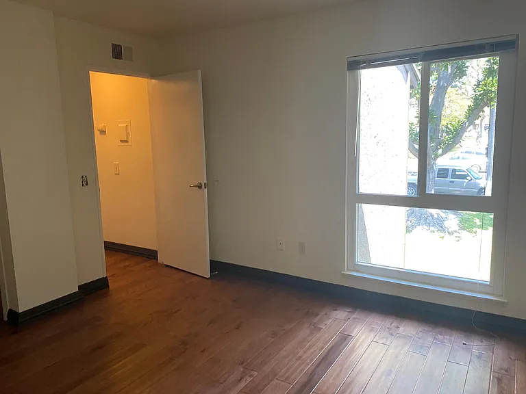 6351 Riverside Dr #20 — Photo 20