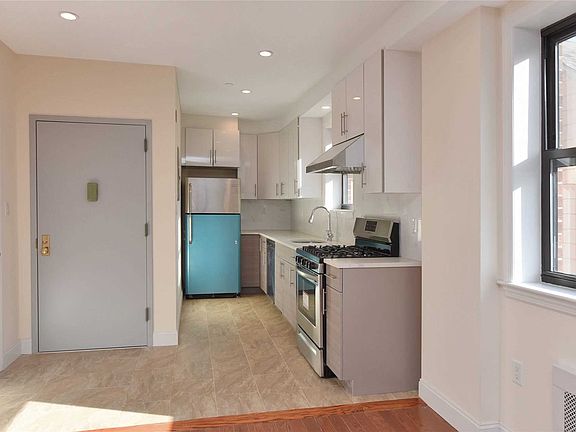 4th image of 41-28 150th St Unit 3C