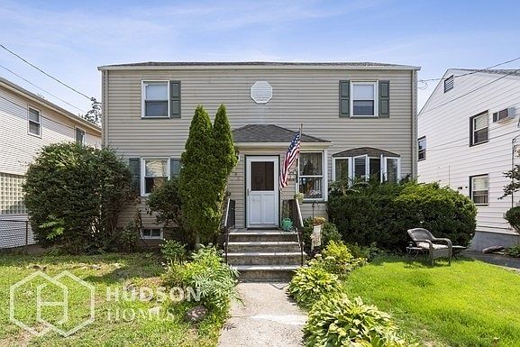 1st image of 595 Linden Ave
