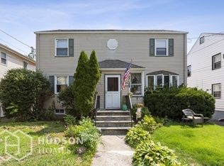 595 Linden Ave, Teaneck, NJ 07666