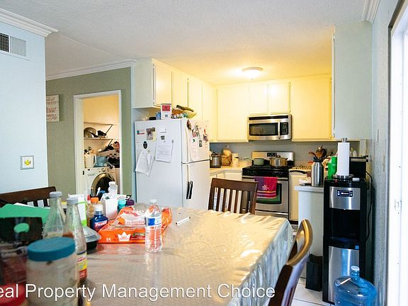 5th image of 637 E Lincoln St